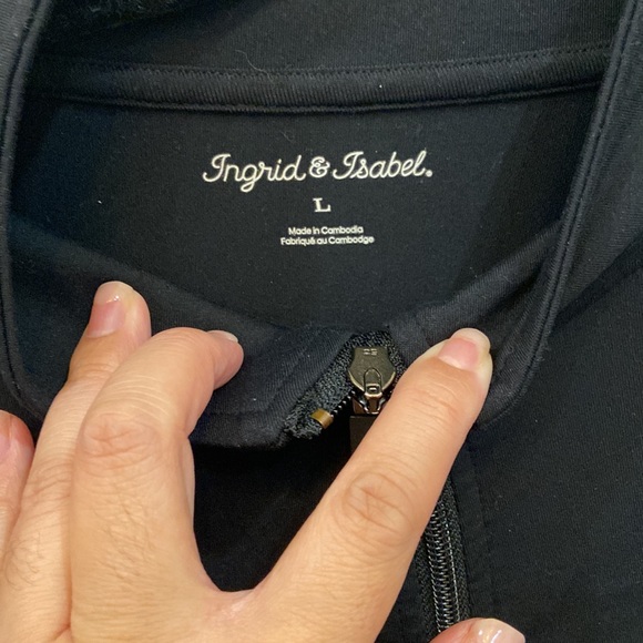 Ingrid & Isabel maternity zip up - Picture 5 of 6